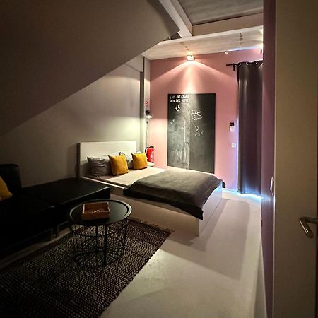 Guestroom By "Farbgestalt" ซาร์ชตัดท์ ภายนอก รูปภาพ