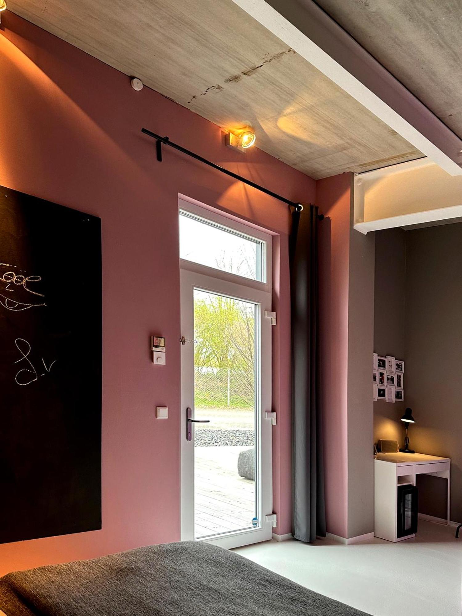 Guestroom By "Farbgestalt" ซาร์ชตัดท์ ภายนอก รูปภาพ